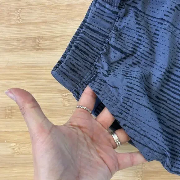 REI Trailsmade Amphib Shorts Women’s M Blue Gray Thunder Pattern Quick Dry - Picture 5 of 8